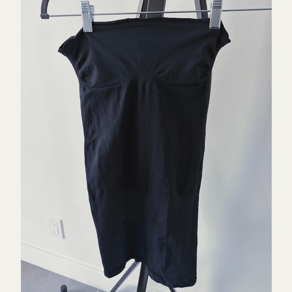 Victoria's Secret Seamless Strapless Tube Shapewear Slip Bandeau Dress
Size Med